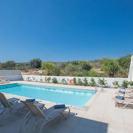 Vakantiehuis Neue Ferienvilla Fuer 10 Personen Protaras